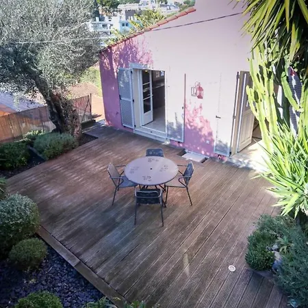 Stunning House In For 4 With Nice Terrace Cannes
