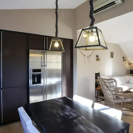 Stunning House In For 4 With Nice Terrace