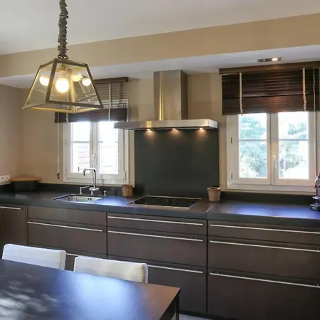 Stunning House In For 4 With Nice Terrace Holiday home Cannes